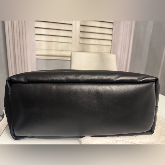 Saint Laurent Black Quilted Leather Tote Bag - Picture 2 of 10